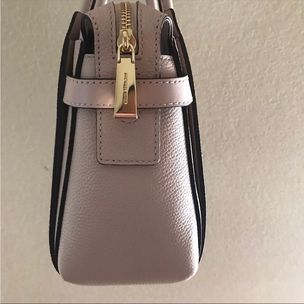 Michael Kors Set - Picture 8 of 13
